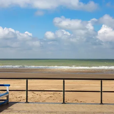 With 1 Bedroom And Direct Sea View * Middelkerke