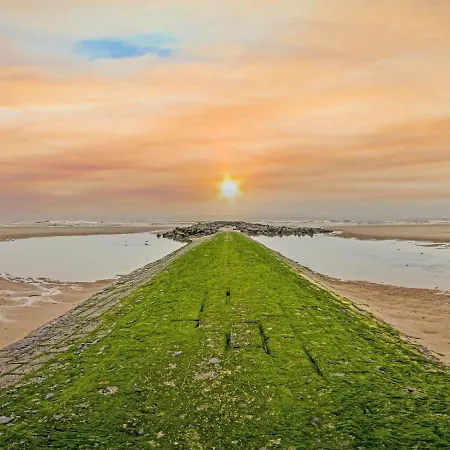 Apartman With 1 Bedroom And Direct Sea View Middelkerke