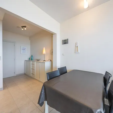 With 1 Bedroom And Direct Sea View Apartman
